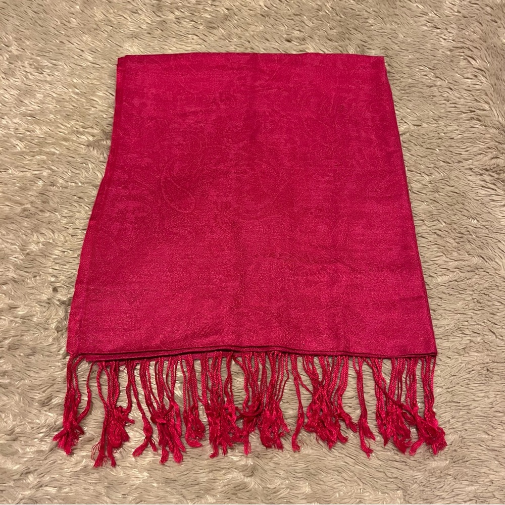 Pashmina and silk blend paisley print pink scarf
